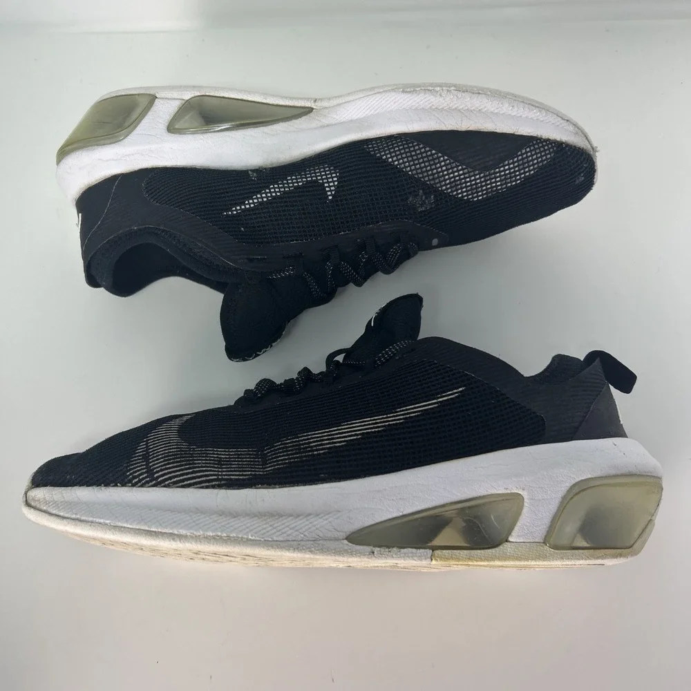 Nike Air Max Fly Running Shoes Men's Size 9, Black AT2506-002 Gold Swoosh‎